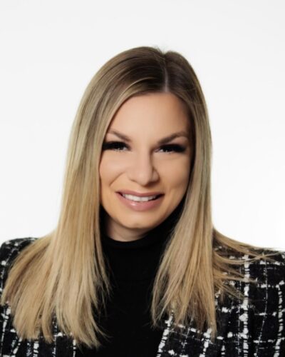 Kristin Valdes is the Business Development Manager at Beacon Hill Life Sciences, a division of Beacon Hill, a leading staffing and consultation firm. She drives client engagement and growth by delivering tailored staffing solutions to organizations in biotech, pharmaceutical, and clinical research, aligning top-tier life sciences talent with critical business needs.