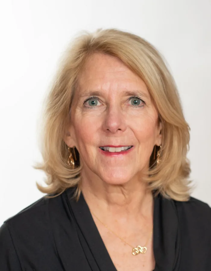 Headshot of Cindy Eidnes