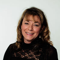 Headshot of Nellie Smith